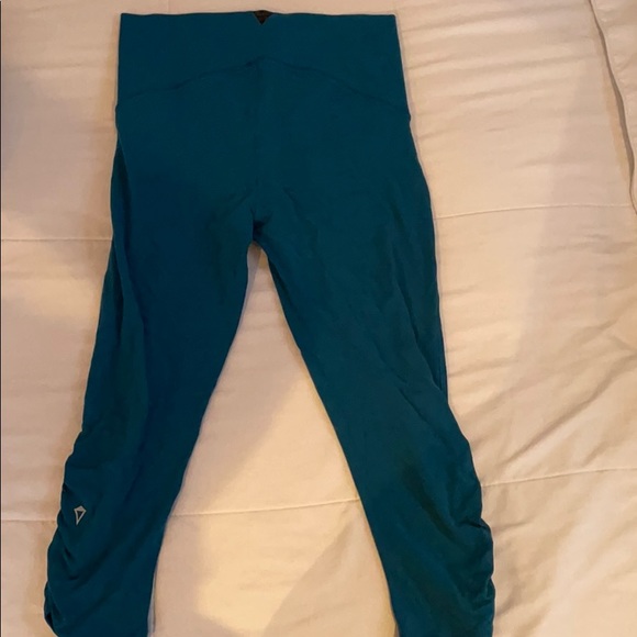 ivivva by lululemon leggings - Picture 2 of 4